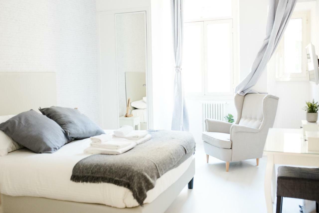 White Fanti Apartment Рим Екстериор снимка