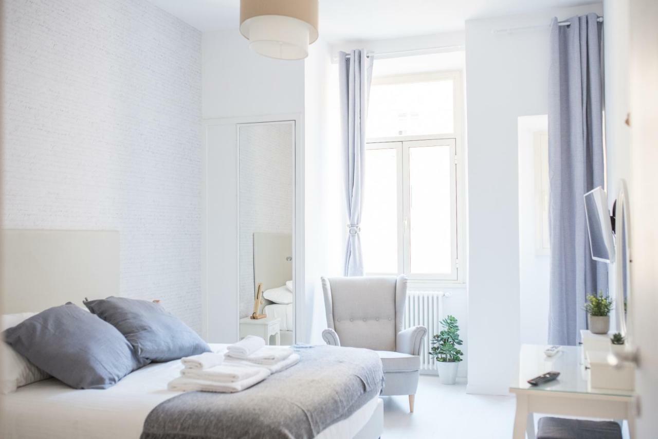 White Fanti Apartment Рим Екстериор снимка