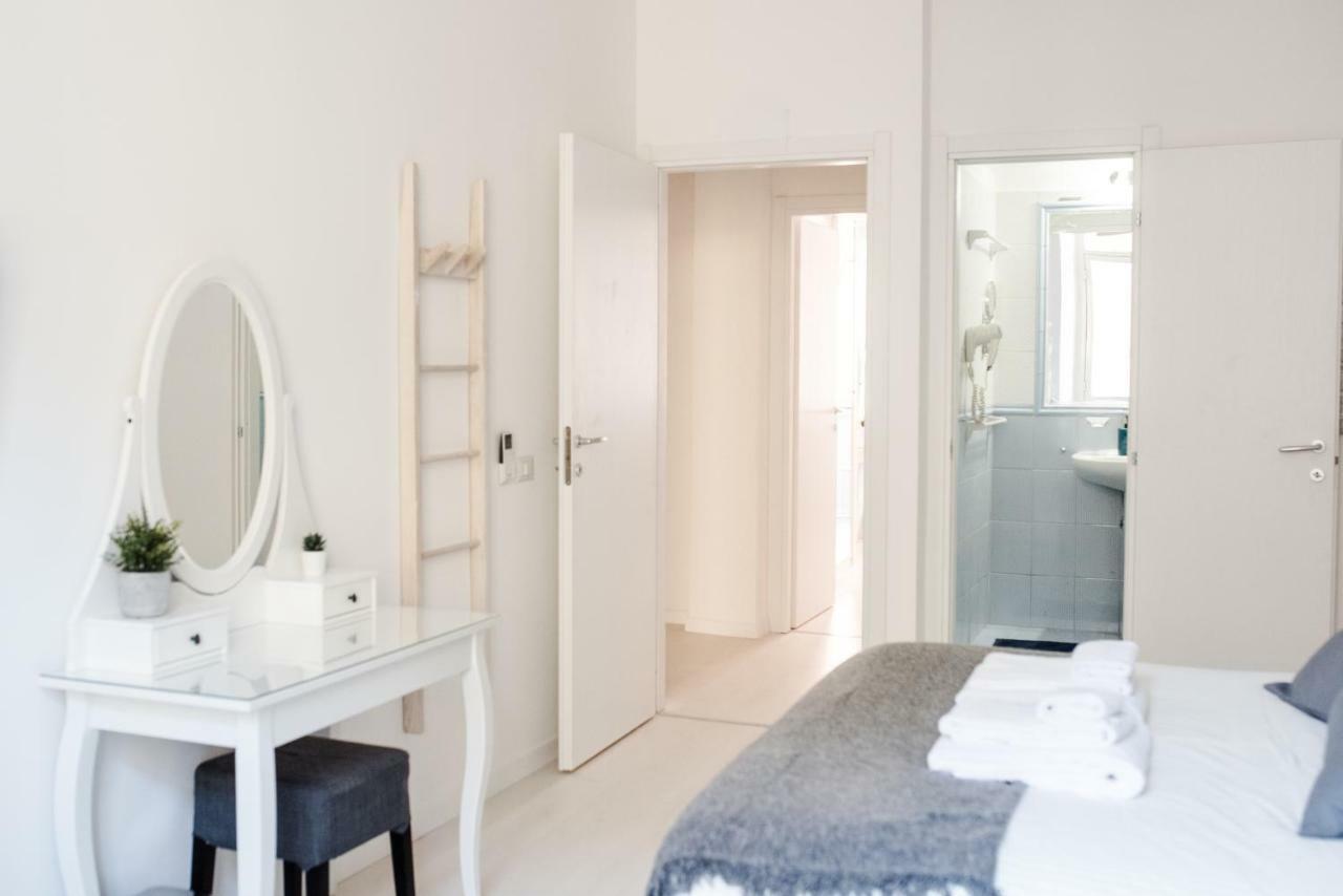 White Fanti Apartment Рим Екстериор снимка